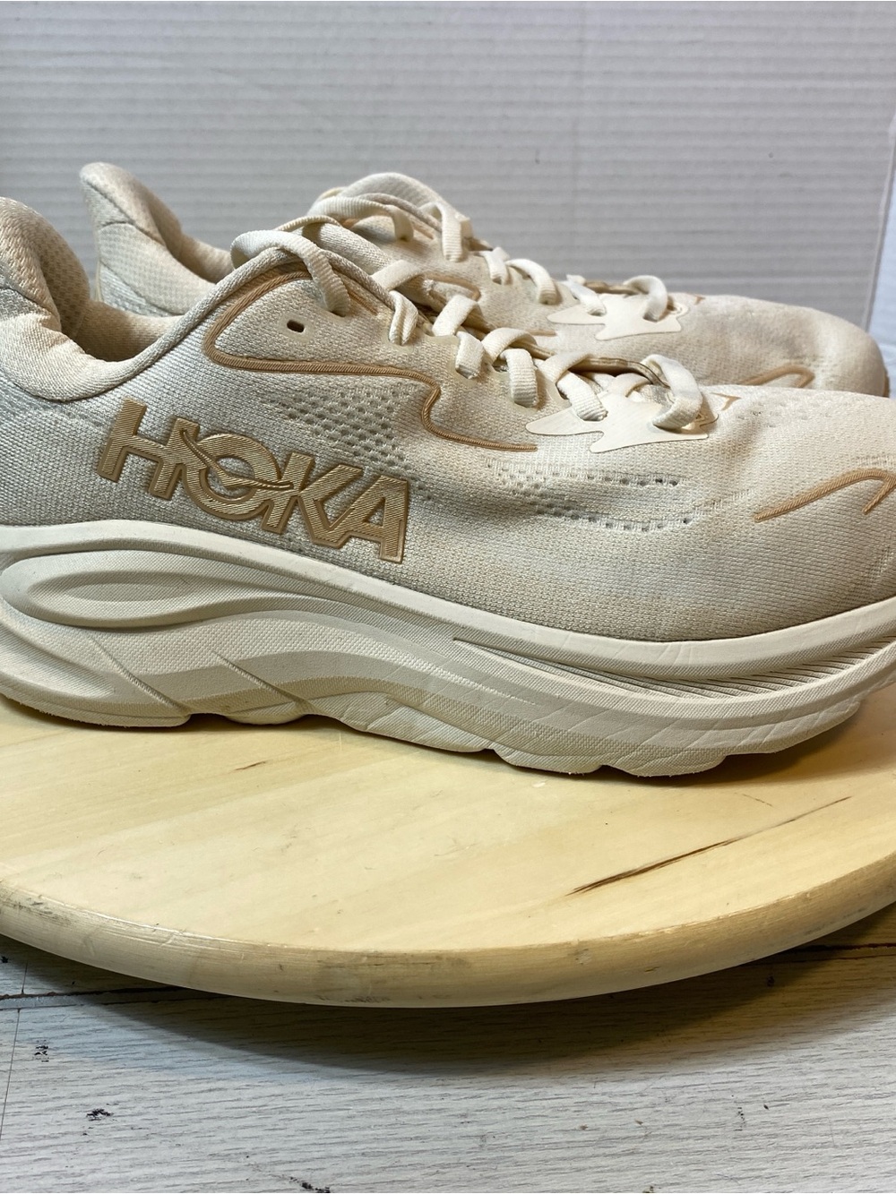 Hoka Clifton 10 Women's Size 9.5 D Wide Cream Beige Running Shoes( No Insoles) - Picture 6 of 10